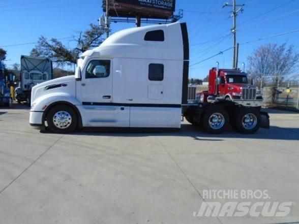 Peterbilt 579 Prime Movers