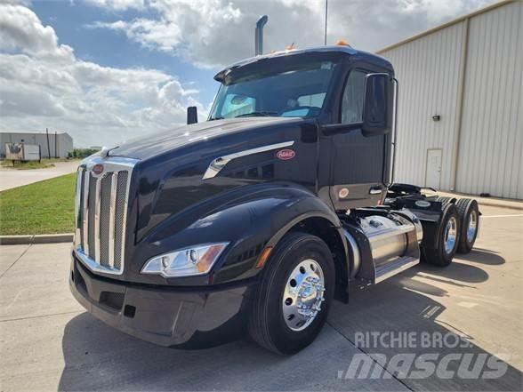 Peterbilt 579 Prime Movers