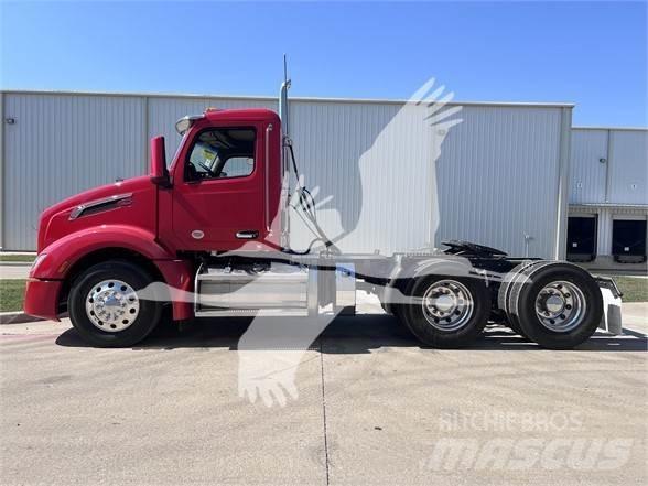 Peterbilt 579 Prime Movers