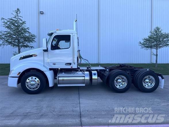 Peterbilt 579 Prime Movers