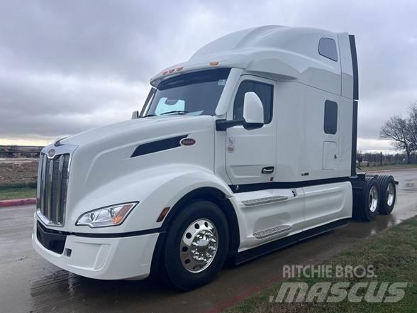 Peterbilt 579 Prime Movers