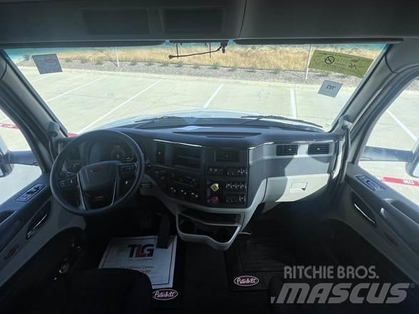 Peterbilt 579 Prime Movers