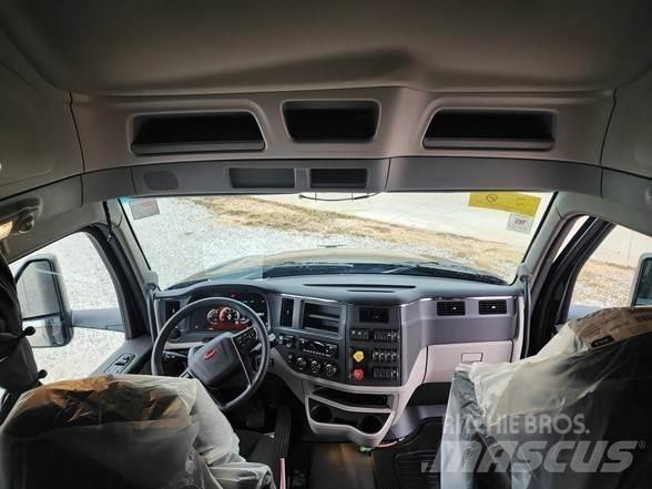 Peterbilt 579 Prime Movers