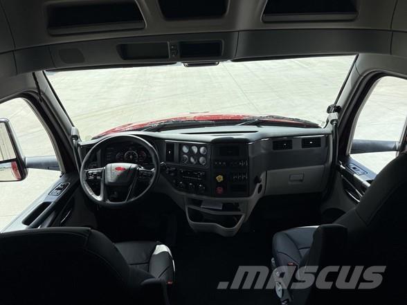 Peterbilt 579 Prime Movers