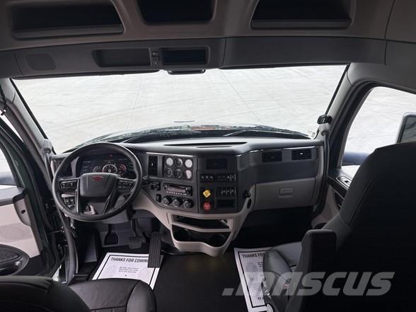 Peterbilt 579 Prime Movers
