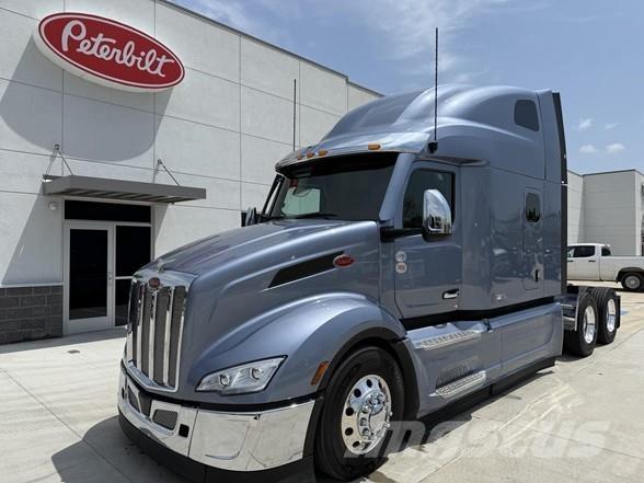 Peterbilt 579 Prime Movers