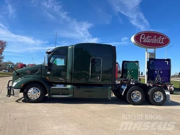 Peterbilt 579 Prime Movers
