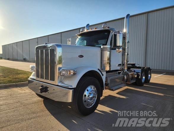 Peterbilt 589 Prime Movers