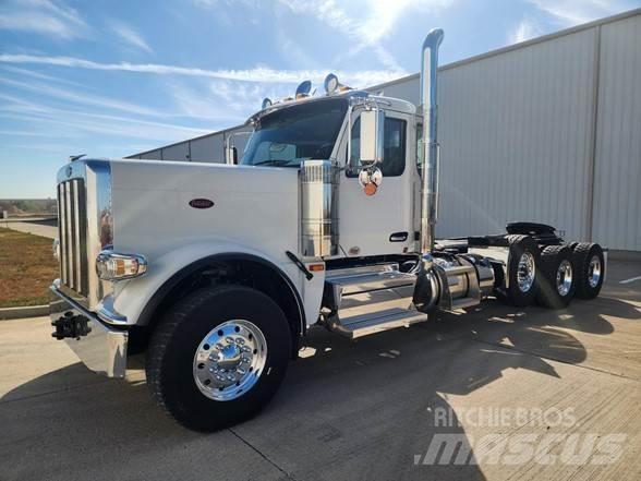 Peterbilt 589 Prime Movers