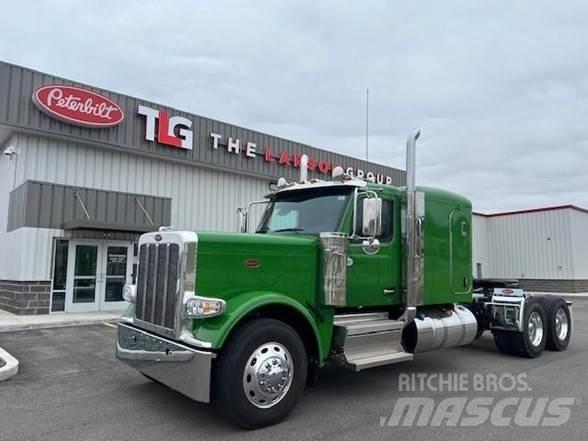 Peterbilt 589 Prime Movers