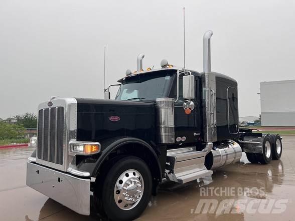 Peterbilt 589 Prime Movers