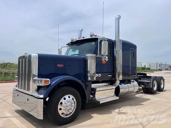 Peterbilt 589 Prime Movers