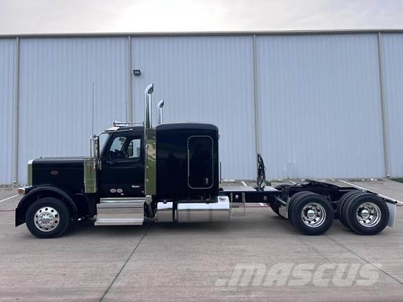 Peterbilt 589 Prime Movers