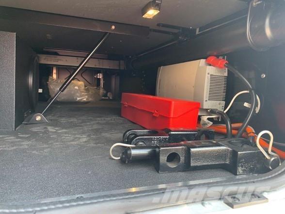 Peterbilt 589 Prime Movers