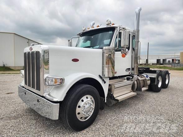 Peterbilt 589 Prime Movers