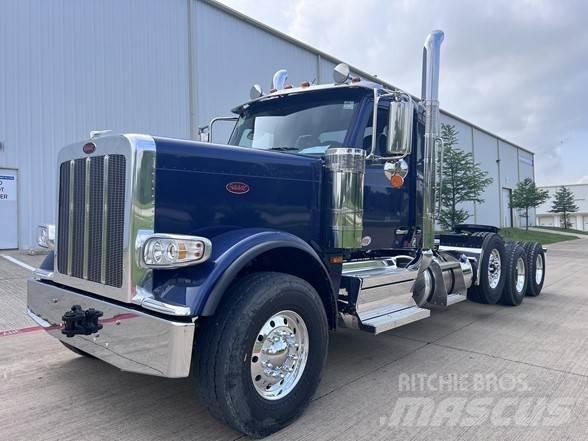 Peterbilt 589 Prime Movers
