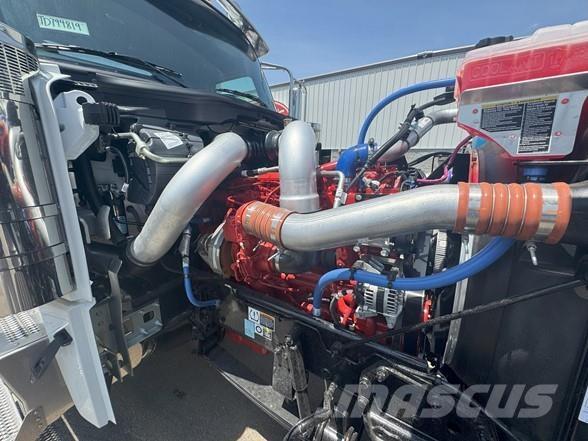 Peterbilt 589 Prime Movers