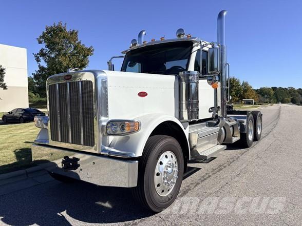 Peterbilt 589 Prime Movers
