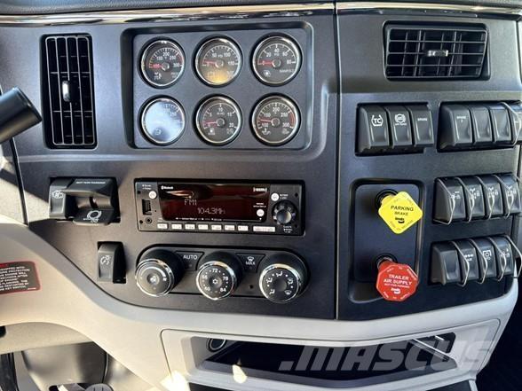 Peterbilt 589 Prime Movers