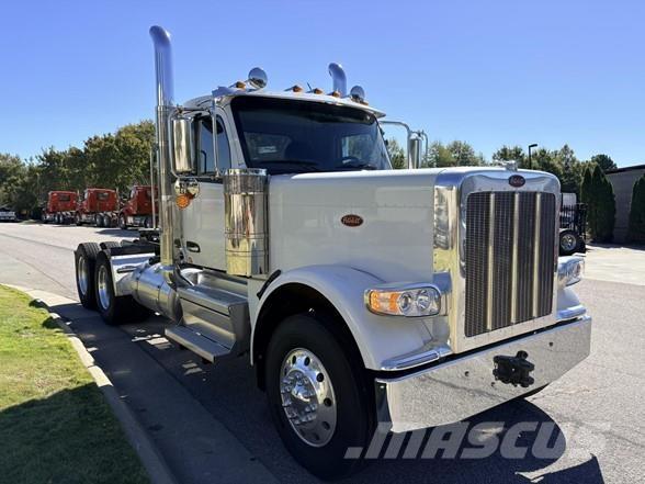 Peterbilt 589 Prime Movers