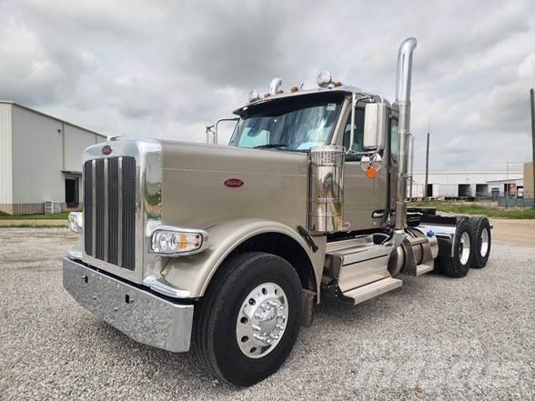 Peterbilt 589 Prime Movers