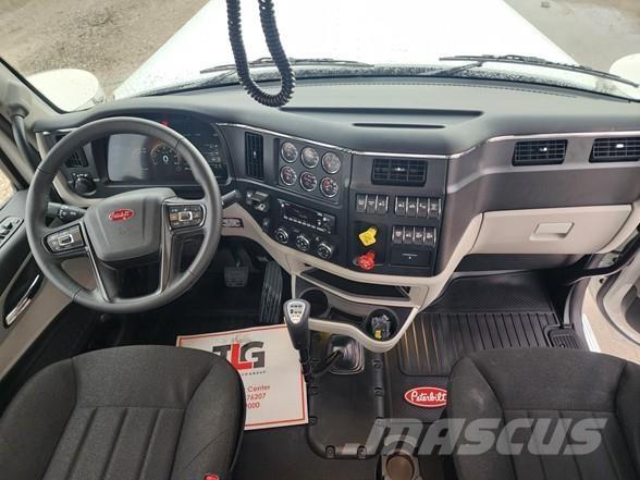 Peterbilt 589 Prime Movers