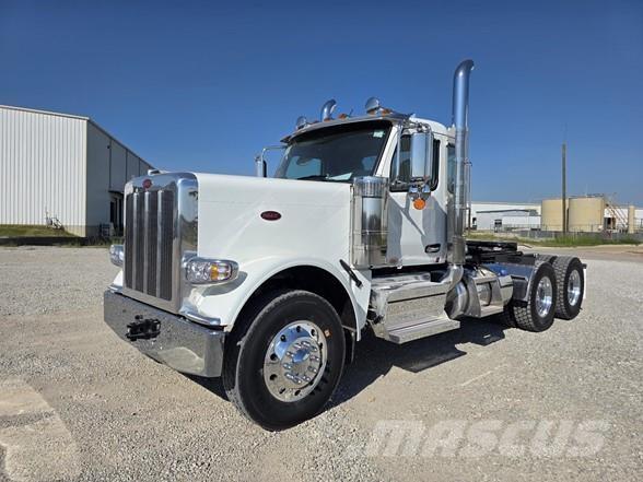 Peterbilt 589 Prime Movers