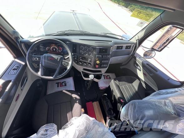 Peterbilt 589 Prime Movers