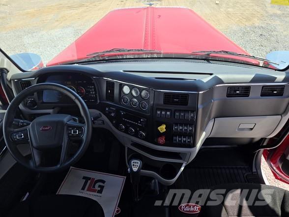 Peterbilt 589 Prime Movers