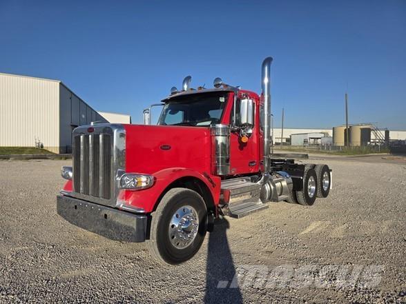 Peterbilt 589 Prime Movers