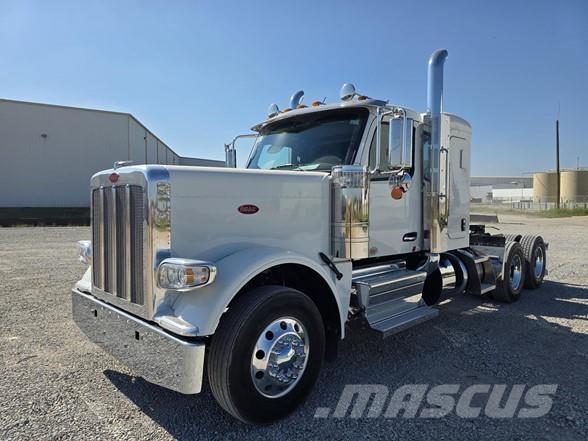 Peterbilt 589 Prime Movers