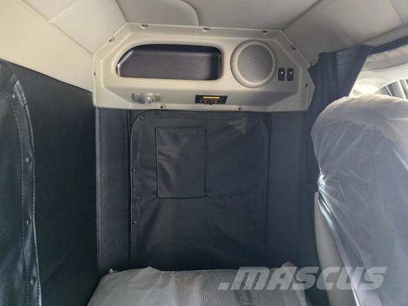 Peterbilt 589 Prime Movers