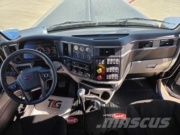 Peterbilt 589 Prime Movers