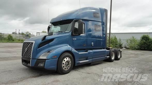 Volvo VNL64T760 Prime Movers