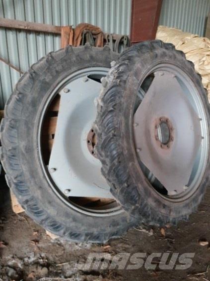  - - - 270/95R48 Tyres, wheels and rims