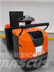 BT OSE250P Low lift order picker