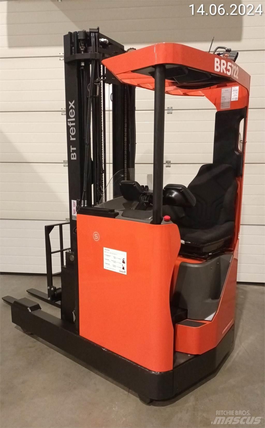 BT RRE160M Reach truck