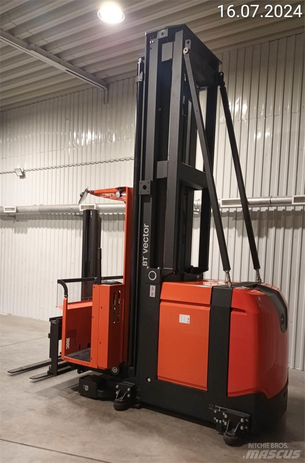 BT VCE100 Narrow aisle truck
