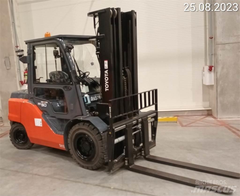Toyota 40-8FD50N Diesel trucks
