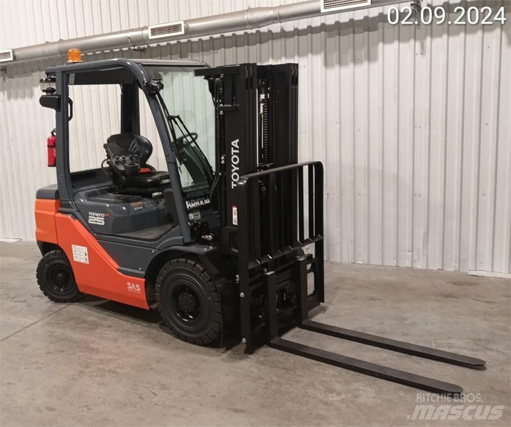 Toyota 56-8FD25F Diesel trucks