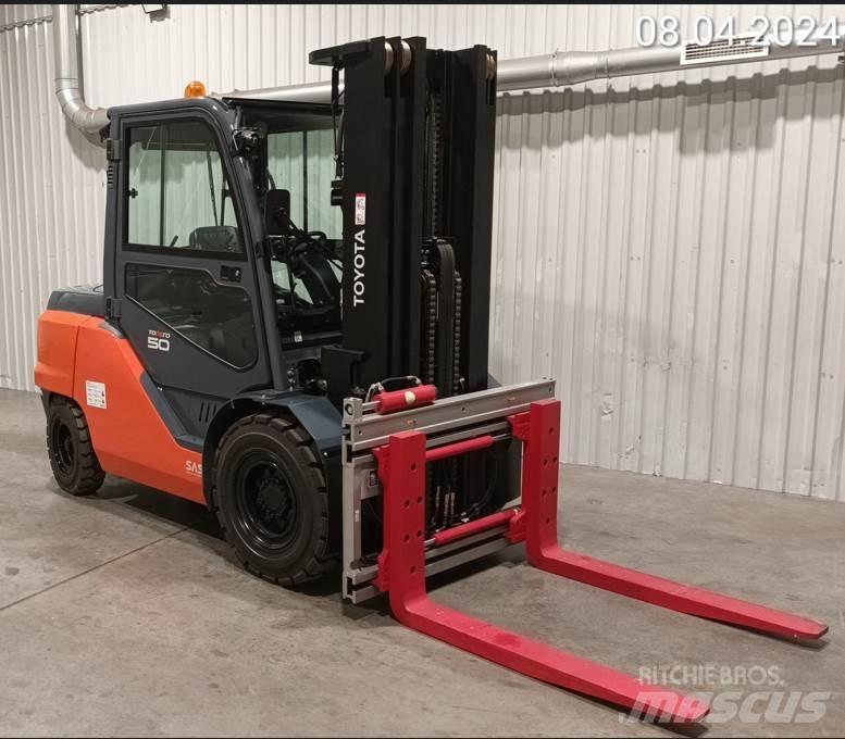 Toyota 8FD50F Diesel trucks