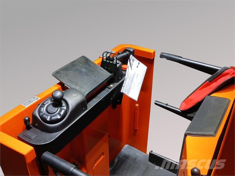 BT OME100M Low lift order picker