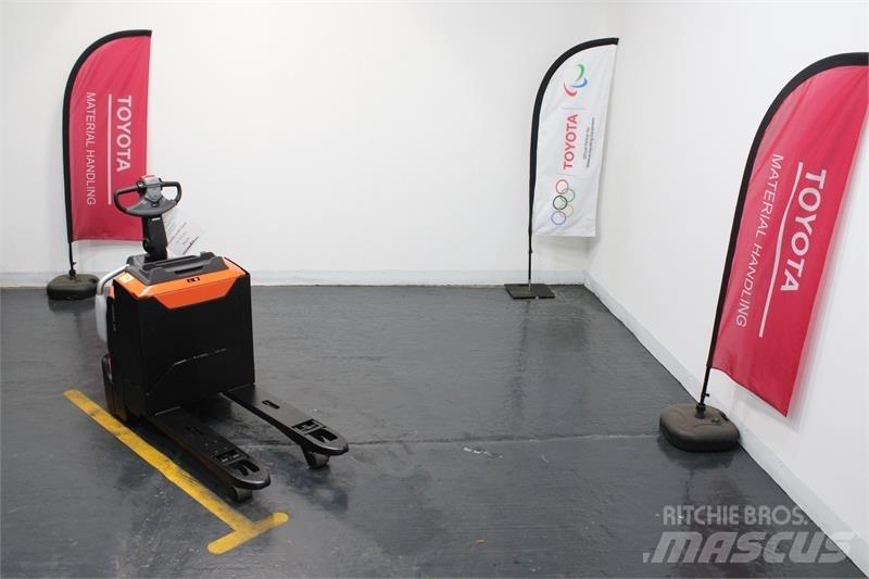 BT LPE200 Low lift with platform