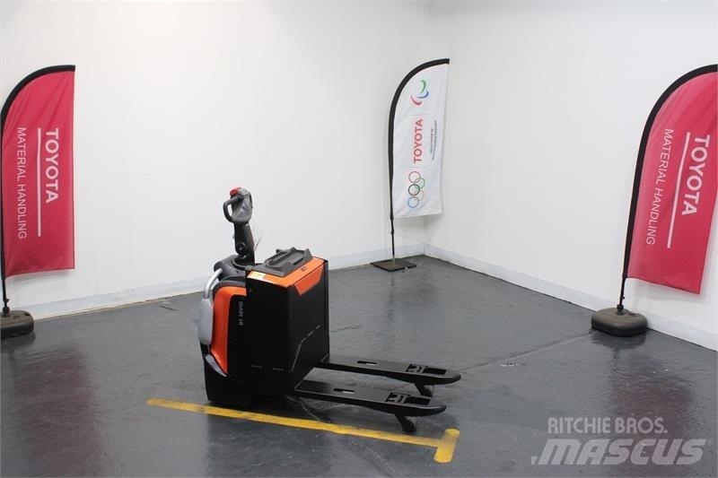 BT LPE200 Low lift with platform