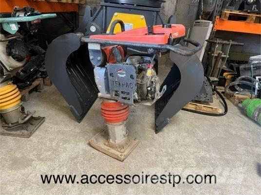  Tekpac SG70H Plate compactors