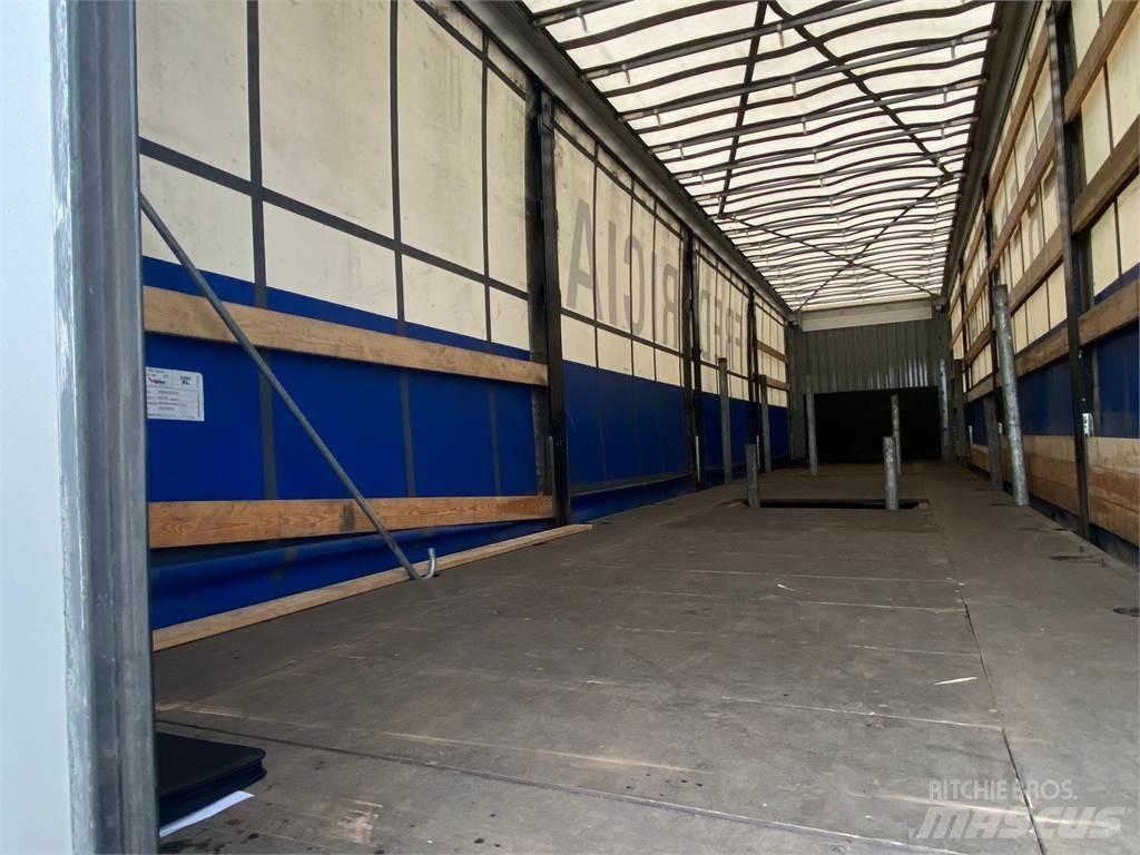 Kässbohrer , Curtain sider semi-trailers
