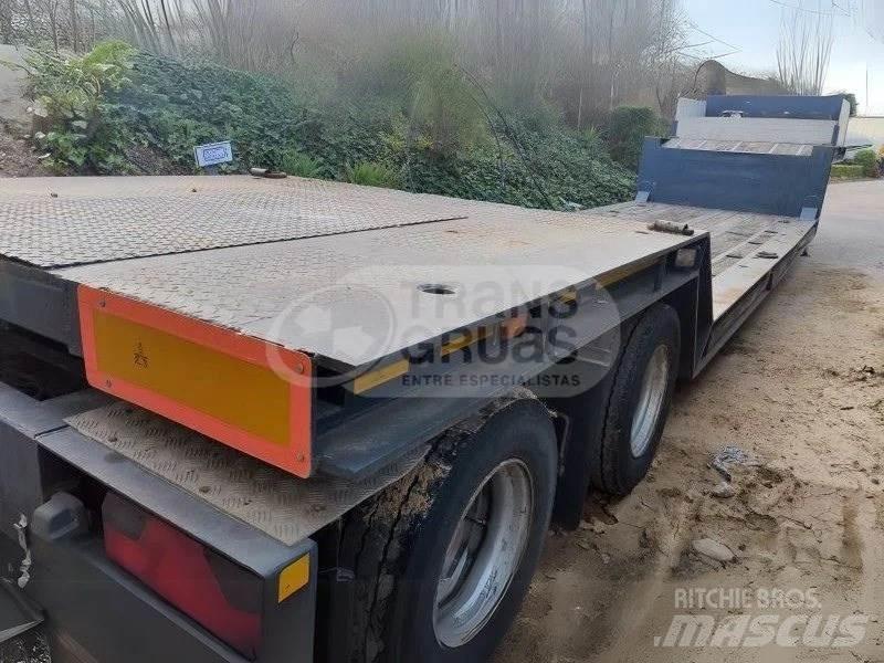 Lako SU234 Low loader-semi-trailers