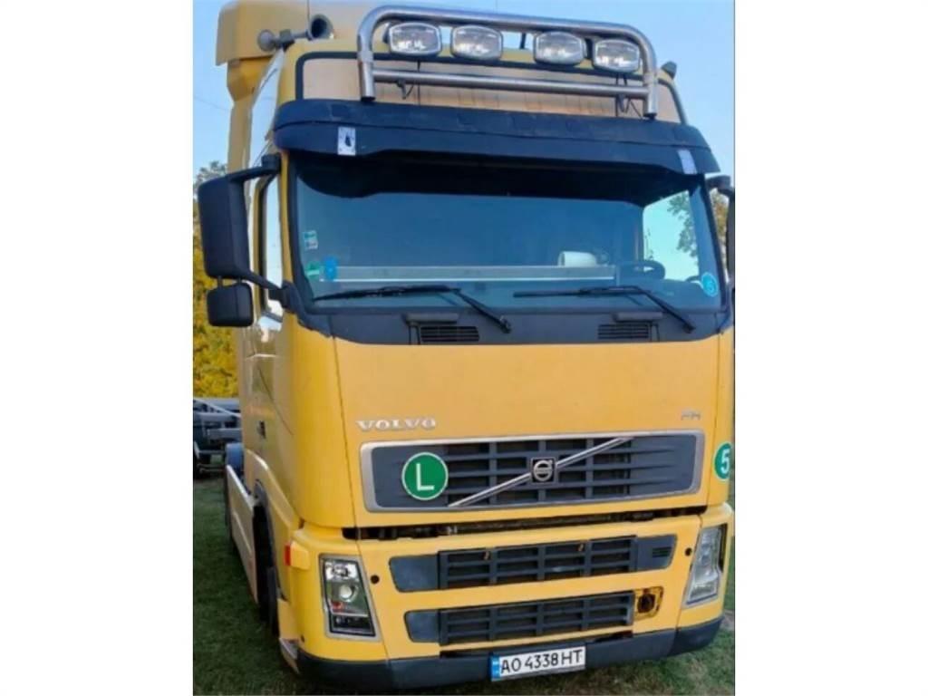 Volvo  Prime Movers