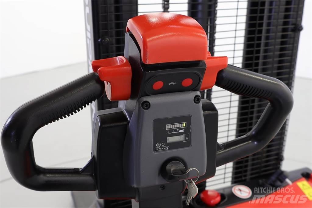 EP DS3 Pedestrian stacker