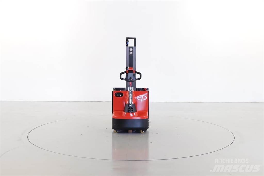 EP ES08-WAI Pedestrian stacker
